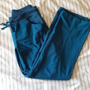 Cherokee Infinity Women's Petite Scrub Pants